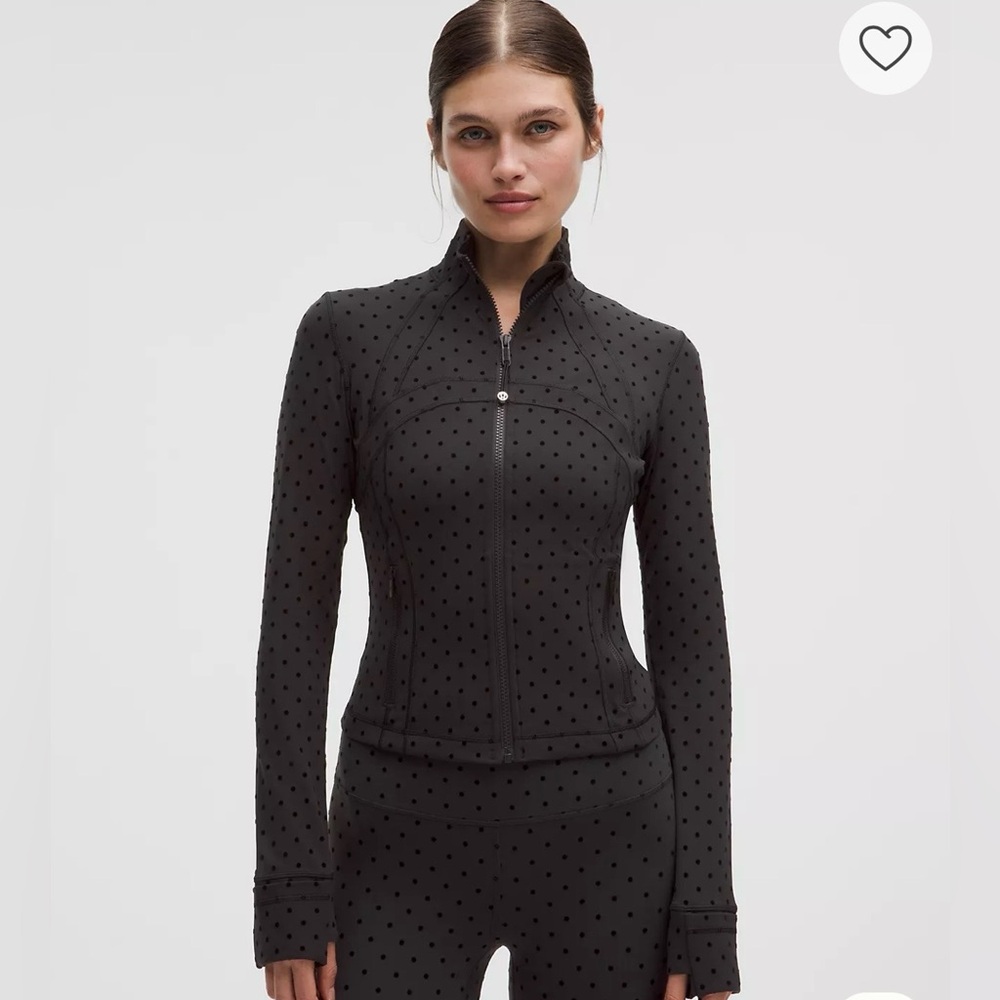 NWT Lululemon Define Cropped Jacket Nulu
Flocked Black Polka Flock